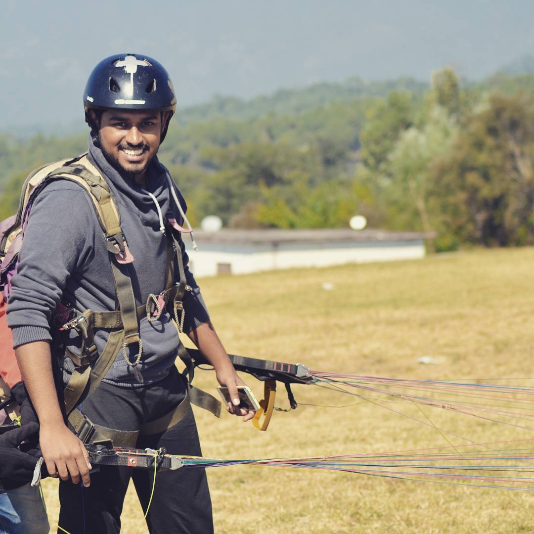 Sanchit Sharma designer UX UI founder domingo design agency toptal remote freelancer - bir billing paragliding